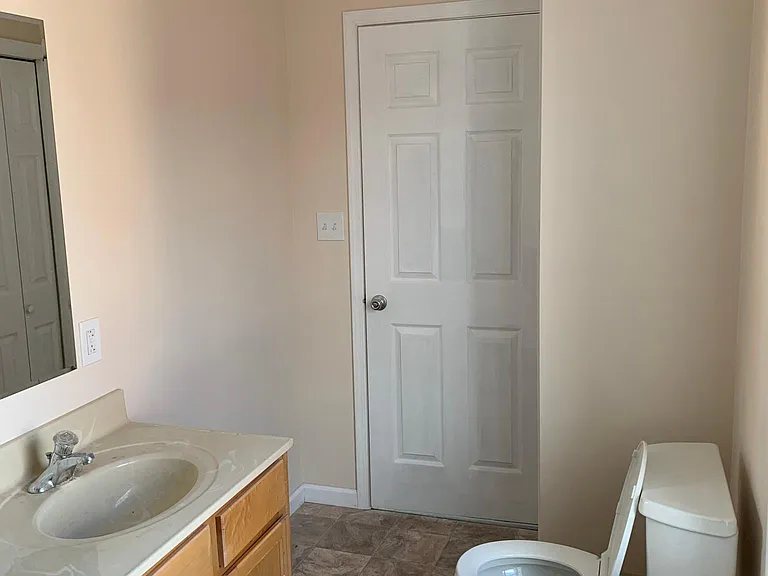 216 E Fulton St #9 — Photo 9