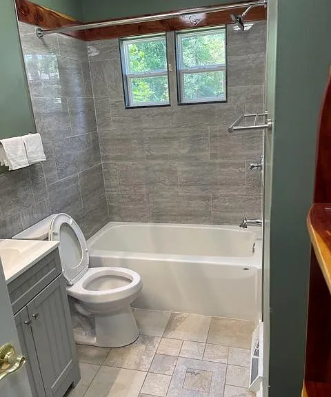 315 Caroline Ave — Photo 8