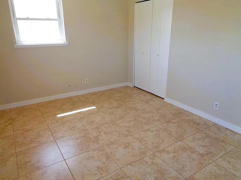 621 Westview Ave — Photo 20