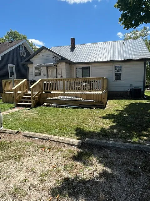 1212 W Carson St