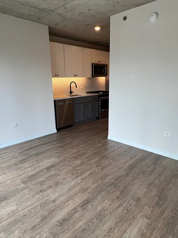 Studio, 1.0 bath, 670 sqft, $2,750 — Photo 2