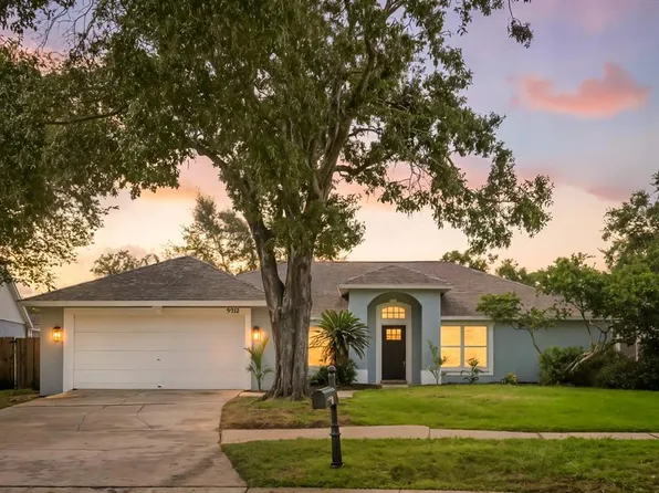 9212 Sunflower Dr, Tampa, FL 33647