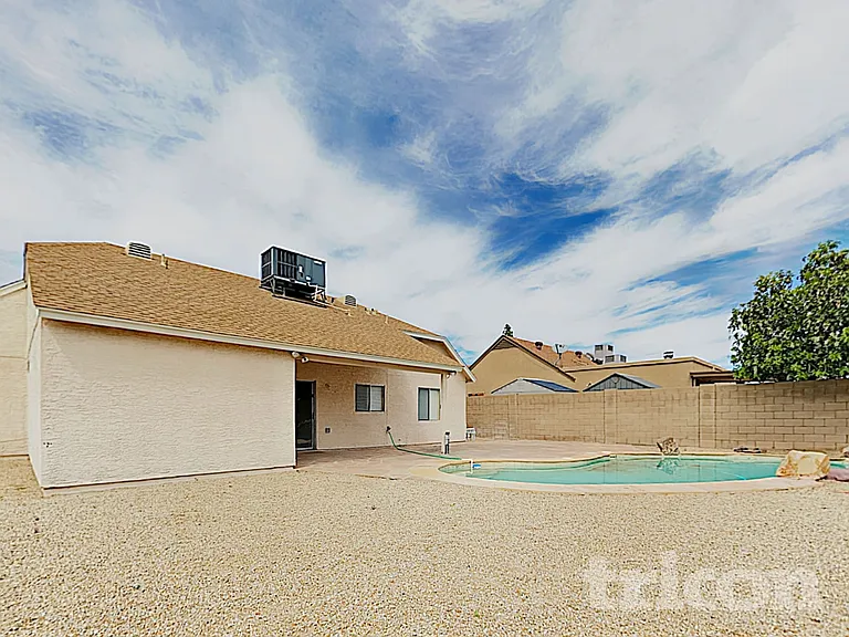 18815 N 45th Dr — Photo 12