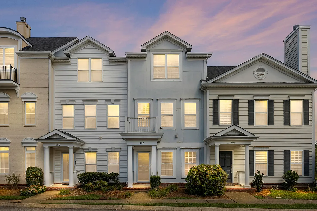 Building Photo - 4316 Summercrest Blvd #407