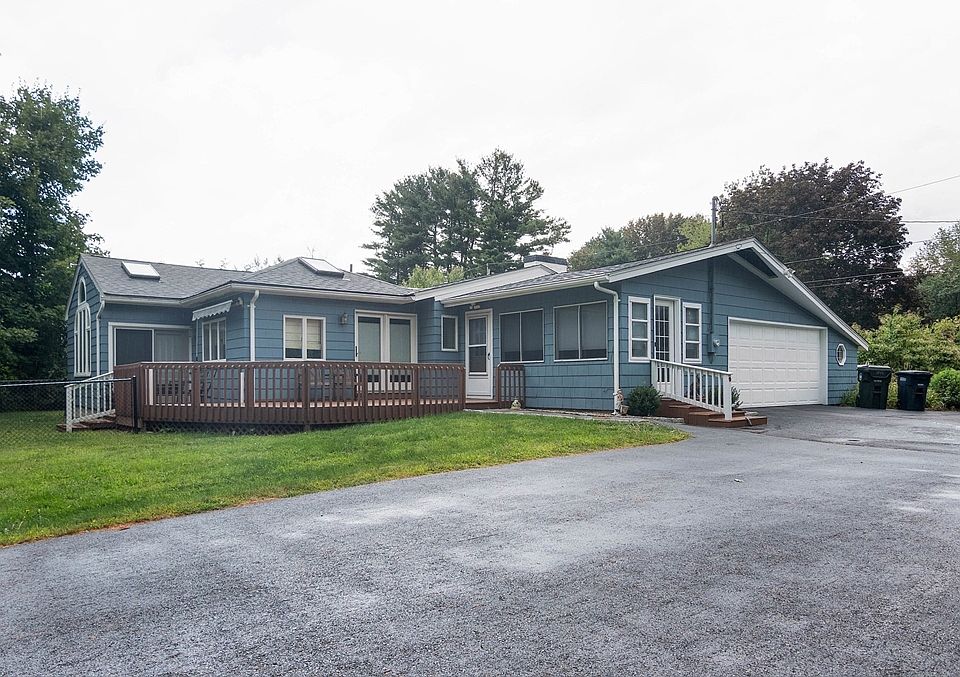 1st image of 9 Birchwood Dr