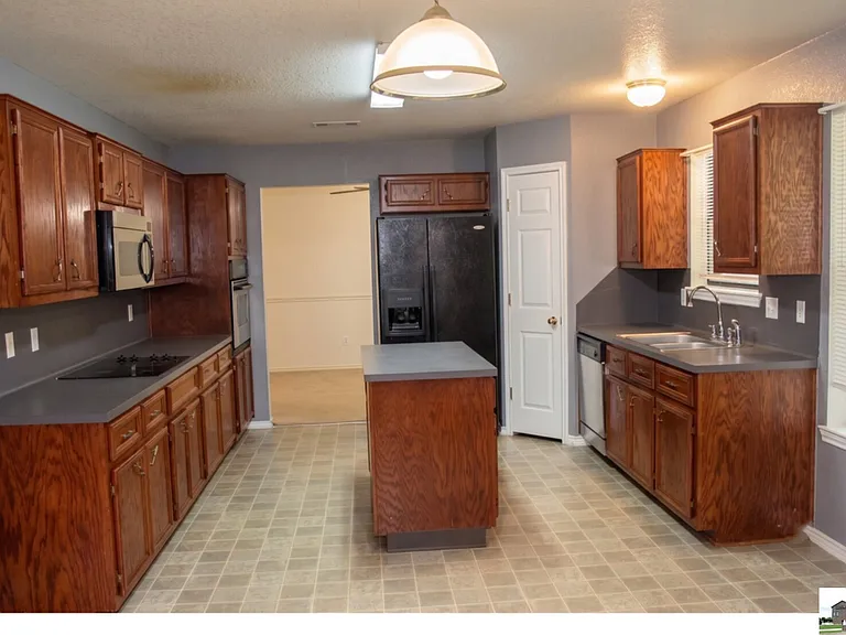 5510 Shawn Dr — Photo 6