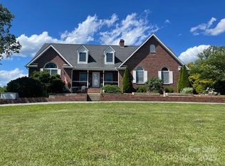 250 Huey Rd, Marshall, NC 28753