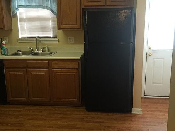 3rd image of 126 Hawkeye Ln