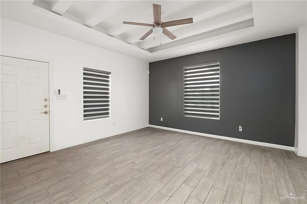 2 bed, 2.0 bath, 955 sqft, $1,200 — Photo 3