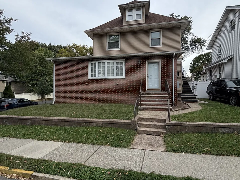 26 Summit St #2