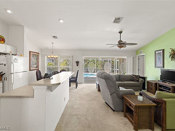 5th image of 1025 NW 15th Ter