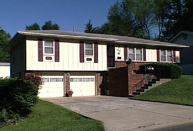1st image of 5916 Sterling Ave