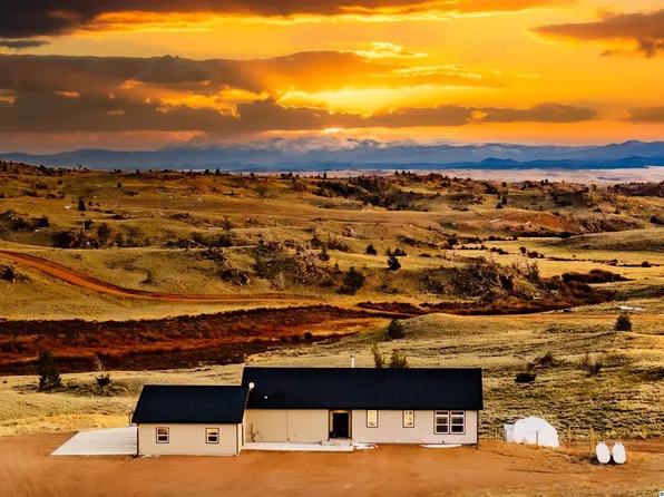 93 Honey Tree Loop, Laramie, WY 82070