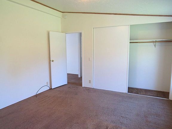 5th image of 423 NW Freeman Ave
