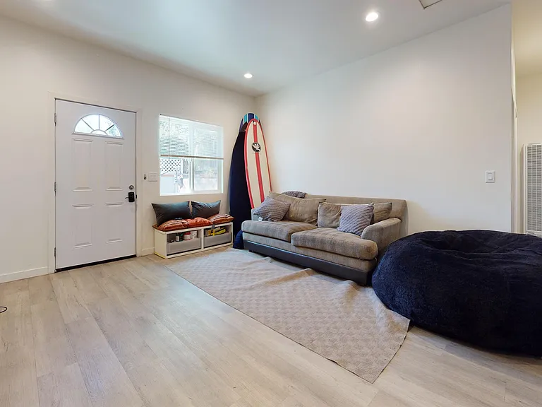 5126 Ewing St — Photo 2