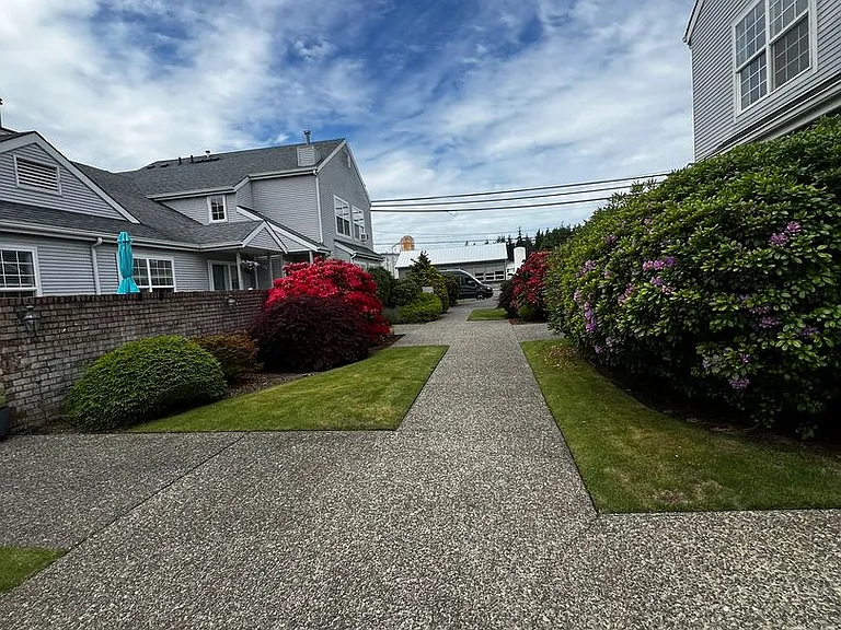 126 E Grover St #7 — Photo 33