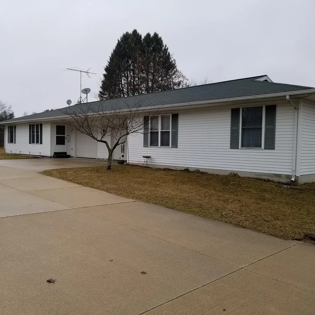 Building Photo - 1112 Oakview Dr #1112