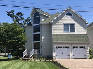 386 E Virginia Ave, Manasquan, NJ 08736