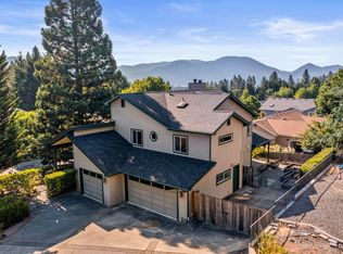 2160 NW Crown St, Grants Pass, OR 97526