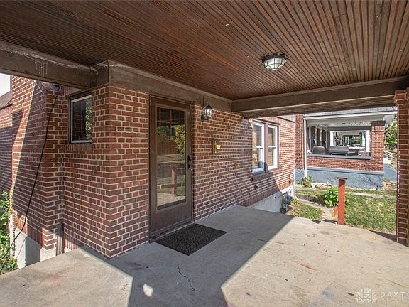 3rd image of 1115 Grafton Ave