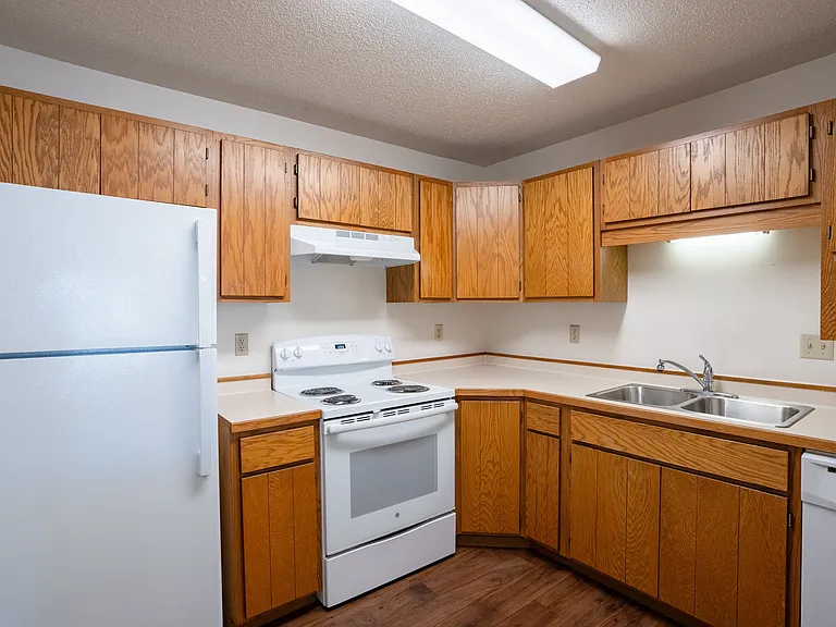Fargo, ND Westview Towers Apartments | Kitchen