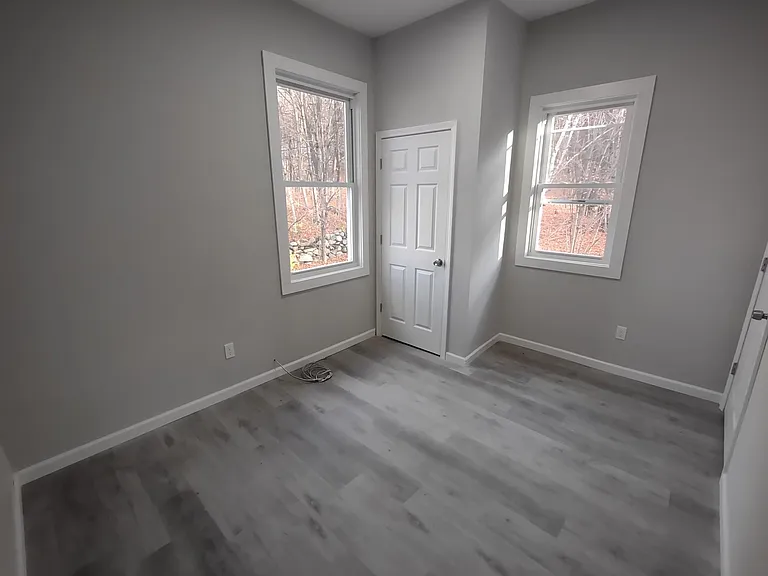 99 Chestnut St #5 — Photo 4