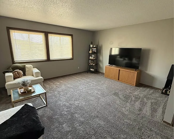 2501 3rd Ave NW #1 — Photo 4