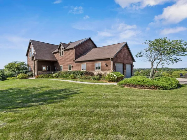 N8594 Hay Hollow Rd, Blanchardville, WI 53516