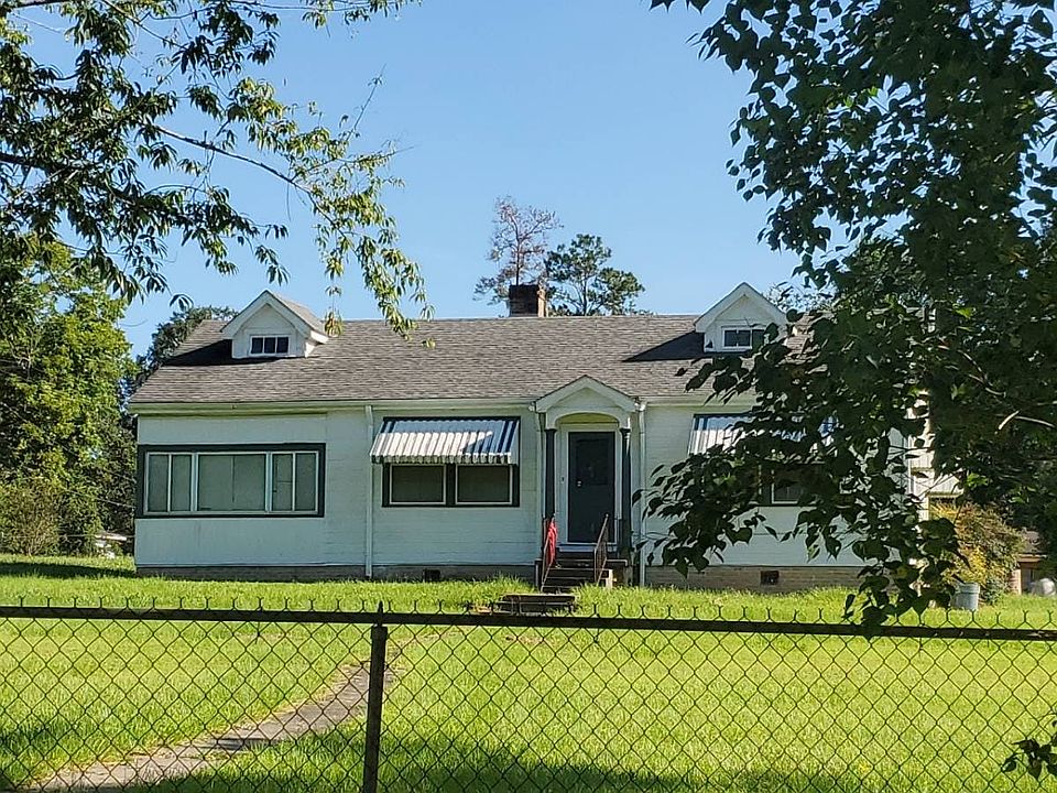 1st image of 715 W 12th St