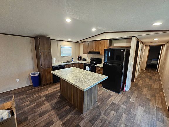 4th image of 104 Ingleside Dr