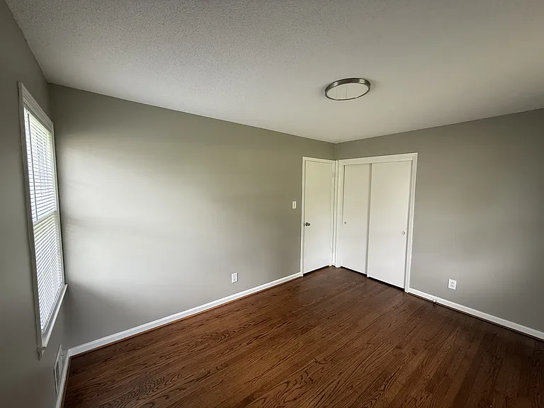 120 Woodbine Ter — Photo 33
