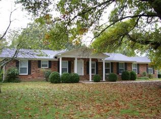 208 Deerfield Cir, Manchester, TN 37355