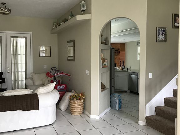 3rd image of 4902 SW 27th Pl