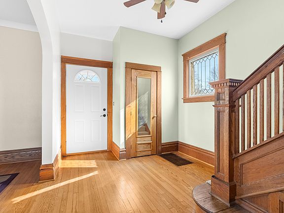 4th image of 20 Fairview Ave