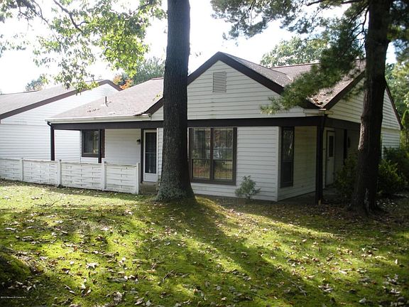 2nd image of 646C Sherwood Ct