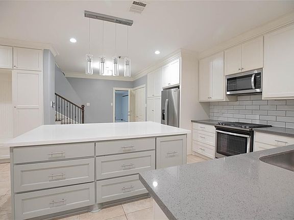 4th image of 4726 Hidden Springs Dr