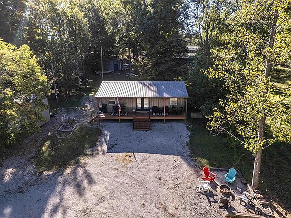 3rd image of 152 Comanche Dr