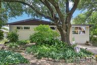 Country Club Dr-S1807-001.jpg