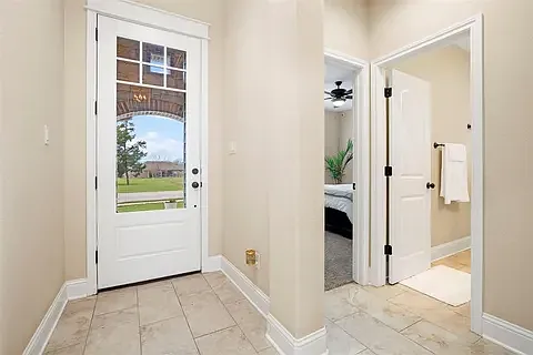 3 bed, 1829 sqft, $2,600 — Photo 3