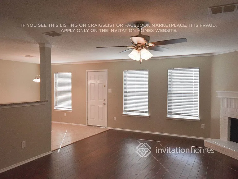 1676 Wildrose Dr — Photo 2