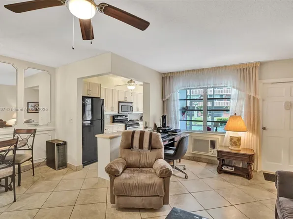 141 NE 10th Ave APT 27A, Hallandale, FL 33009