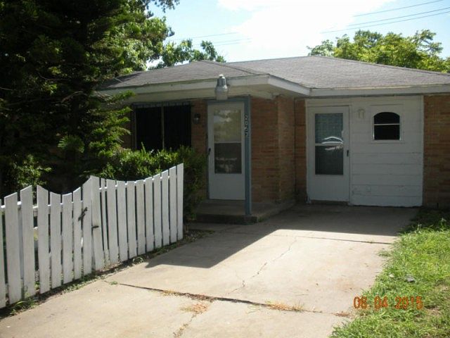 1st image of 2053 Rockford Dr