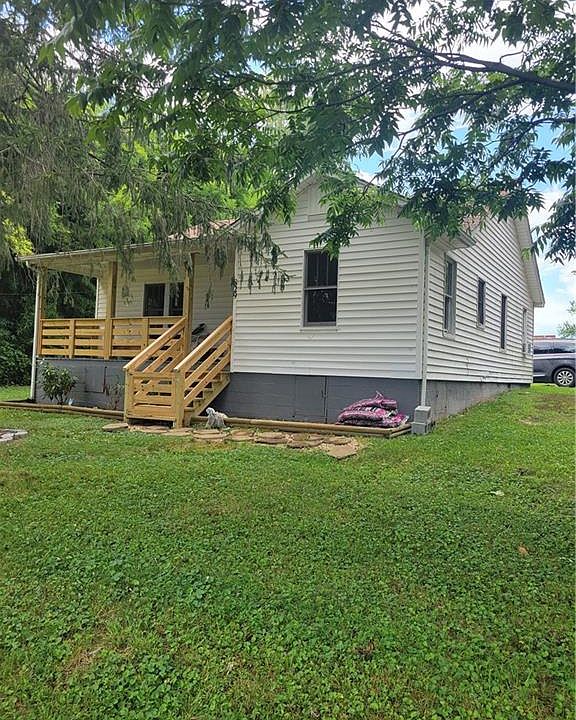 1st image of 829 Elledge Mill Rd
