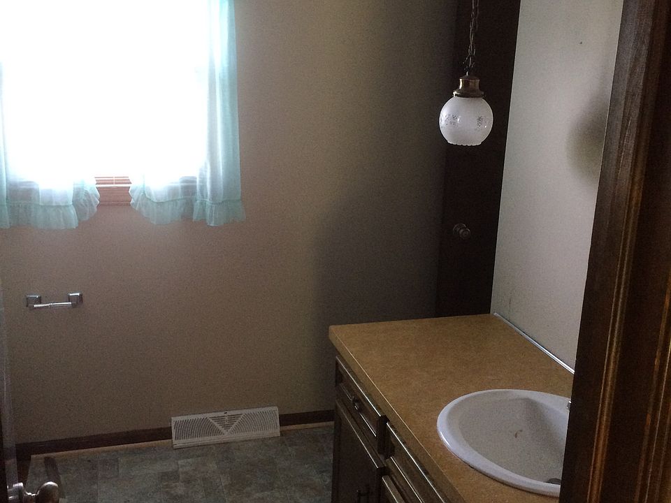 1st image of 1228 Granada Dr NW