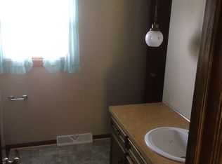 1228 Granada Dr NW, Grand Rapids, MI 49534