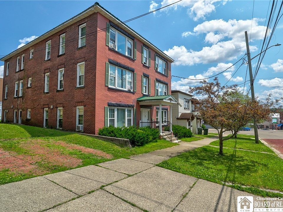 2nd image of 402 Lafayette St