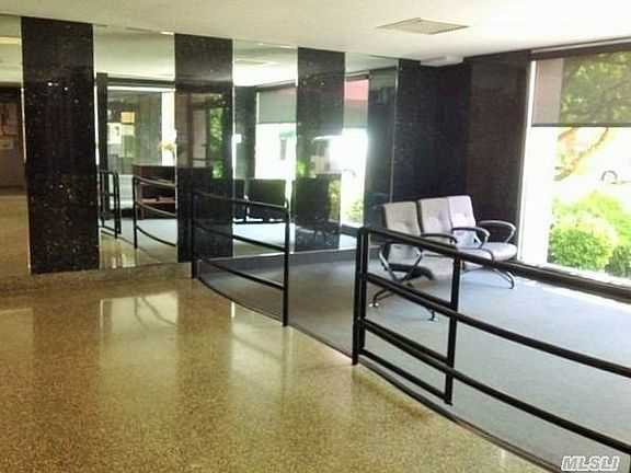 3rd image of 15125 88th St APT 4L