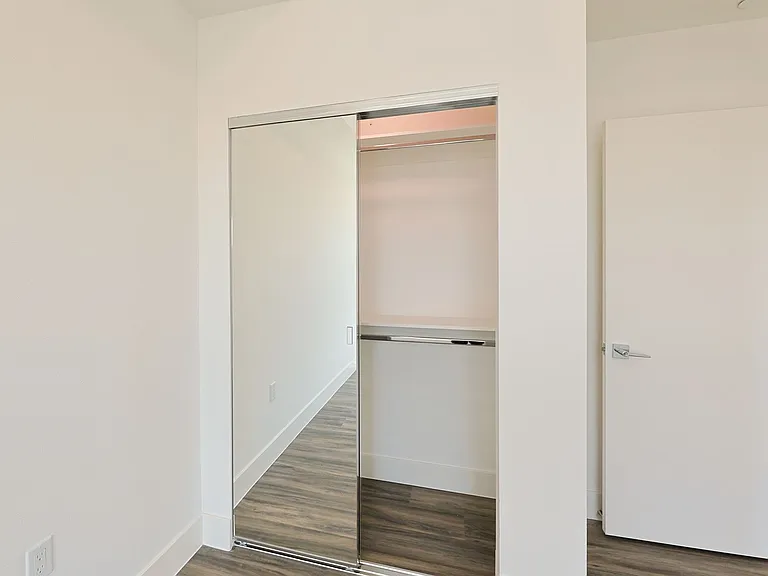 4000 W Mont Clair St — Photo 18