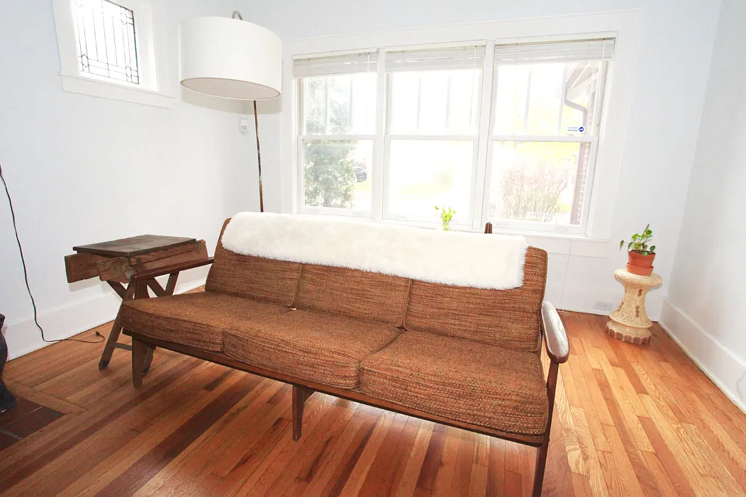 6 bed, 3000 sqft, $2,100 — Photo 2