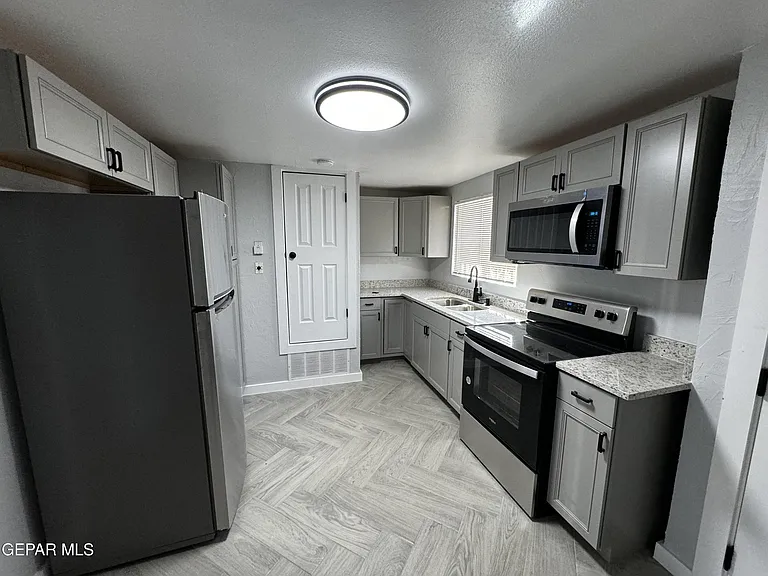10277 N Loop Dr #B — Photo 14